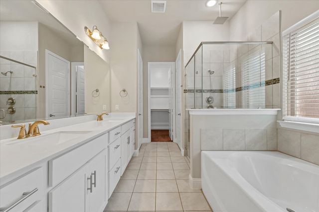 8015 Sunflower Lane, Dallas, TX 75252