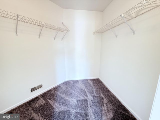 6 COLEFAX CT, Wilmington, DE 19804