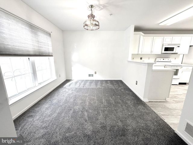 6 COLEFAX CT, Wilmington, DE 19804