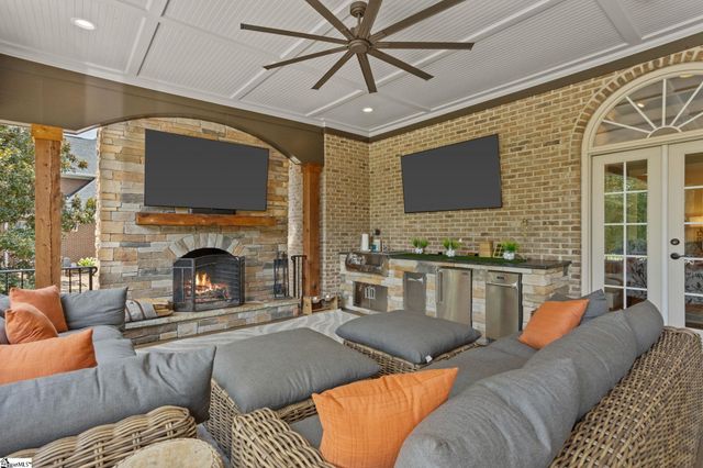102 Antigua Way, Greer, SC 29650
