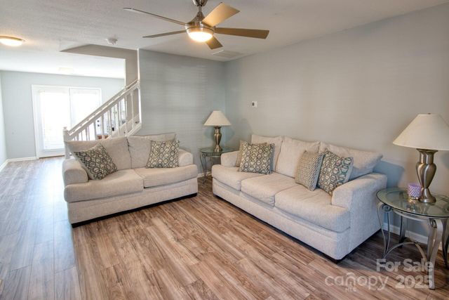 429 Wiltshire Circle, Fletcher, NC 28732