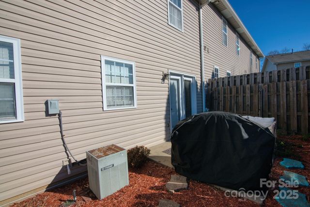 429 Wiltshire Circle, Fletcher, NC 28732