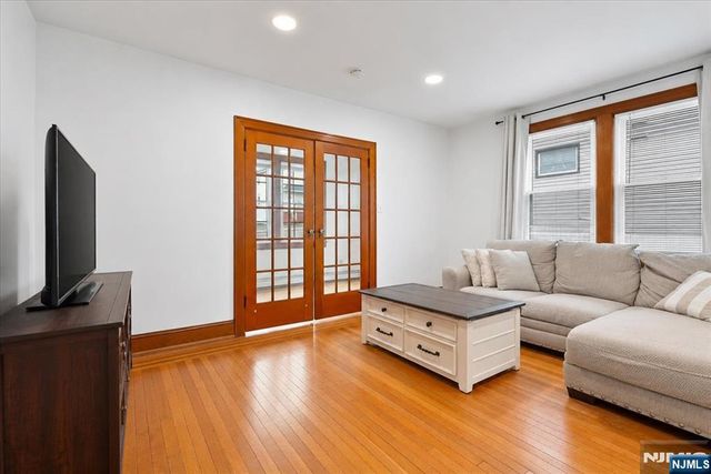 1119 Stonewall Lane, Secaucus, NJ 07094