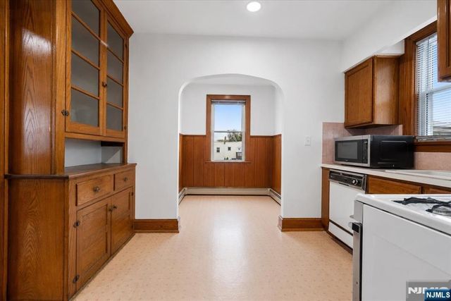 1119 Stonewall Lane, Secaucus, NJ 07094