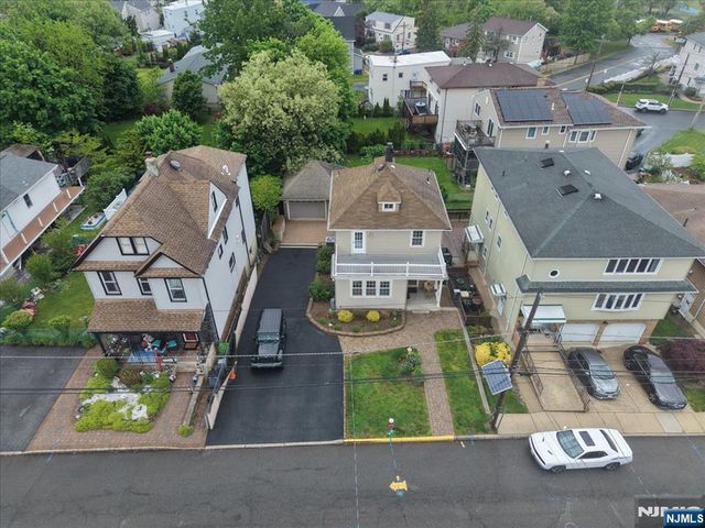 1119 Stonewall Lane, Secaucus, NJ 07094