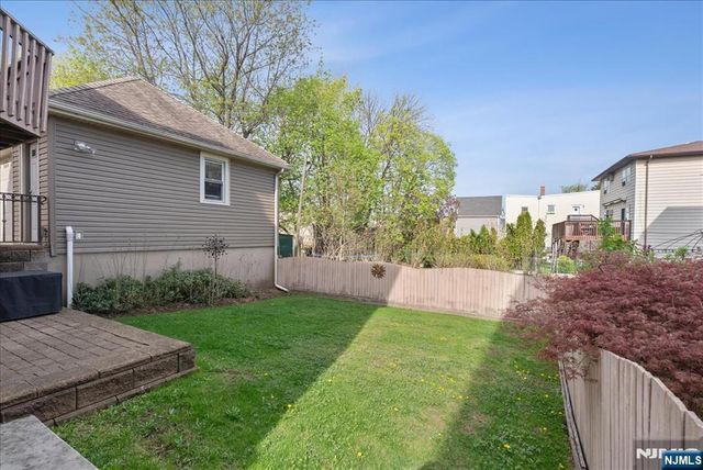 1119 Stonewall Lane, Secaucus, NJ 07094