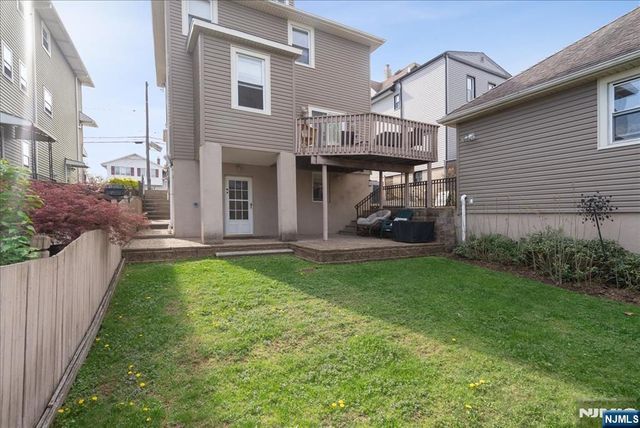 1119 Stonewall Lane, Secaucus, NJ 07094