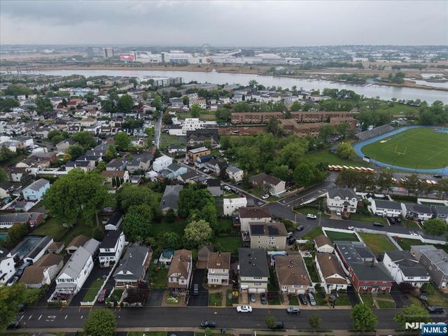 1119 Stonewall Lane, Secaucus, NJ 07094