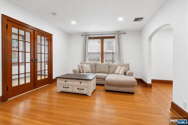 1119 Stonewall Lane, Secaucus, NJ 07094