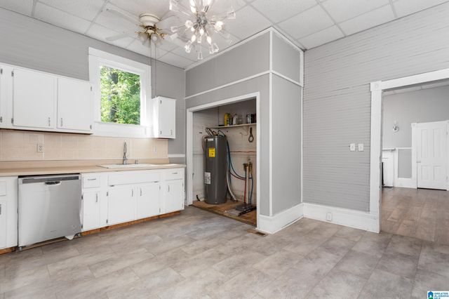 2012 2ND AVENUE N, Pell City, AL 35125