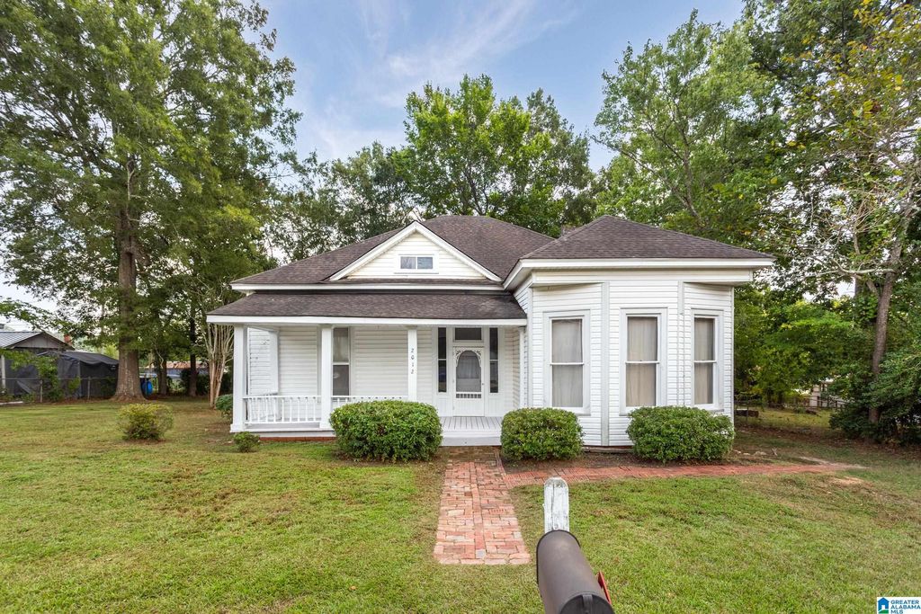 2012 2ND AVENUE N, Pell City, AL 35125