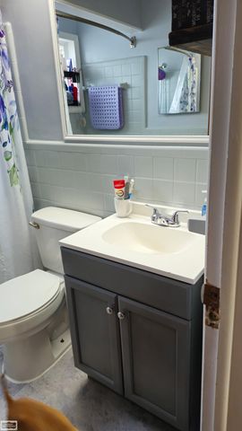 23814 Cushing Street, Eastpointe, MI 48021