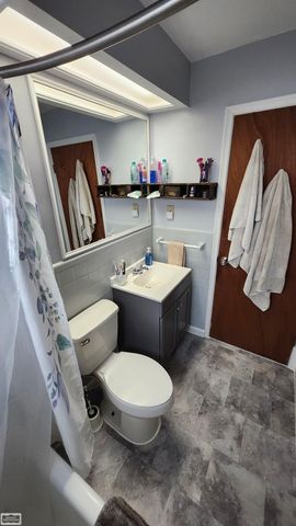 23814 Cushing Street, Eastpointe, MI 48021