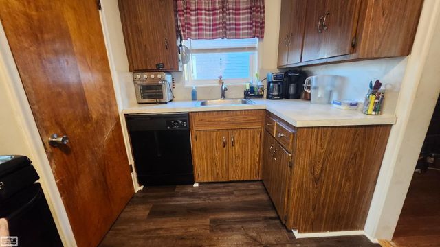 23814 Cushing Street, Eastpointe, MI 48021