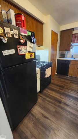 23814 Cushing Street, Eastpointe, MI 48021