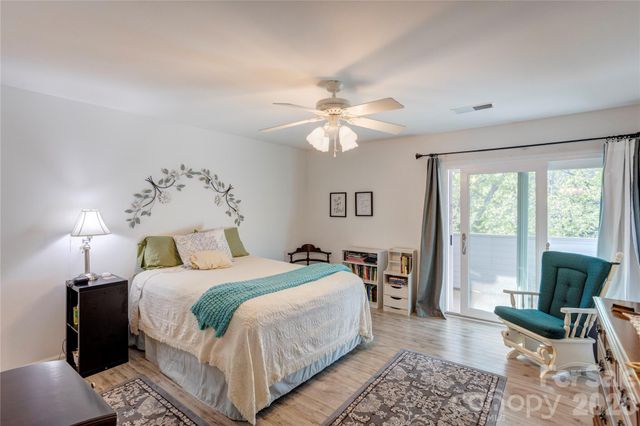 6608 Point Comfort Lane, Charlotte, NC 28226