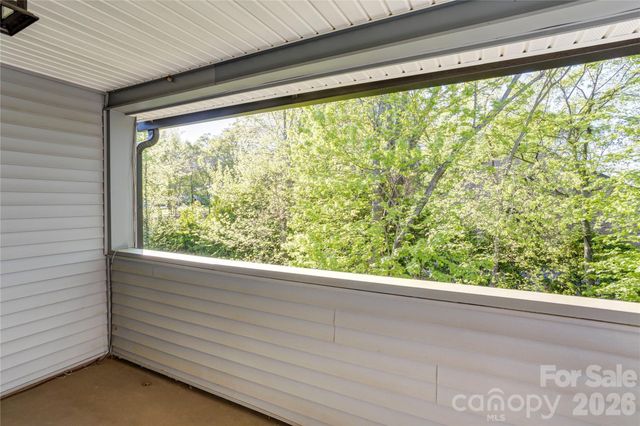 6608 Point Comfort Lane, Charlotte, NC 28226