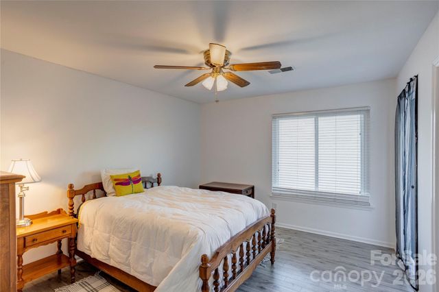 6608 Point Comfort Lane, Charlotte, NC 28226