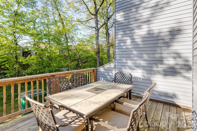 6608 Point Comfort Lane, Charlotte, NC 28226