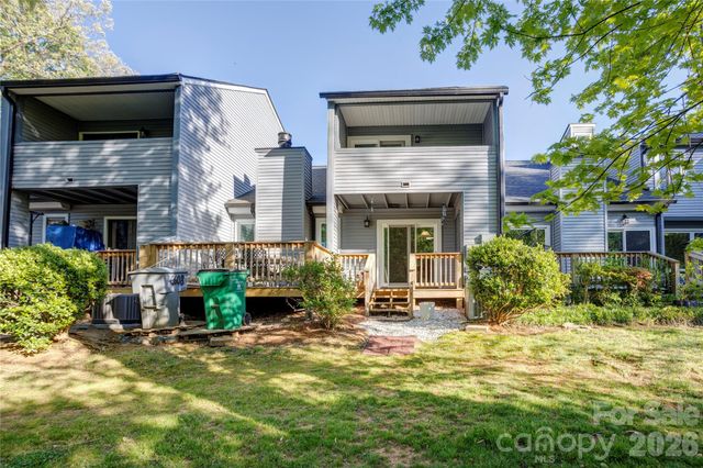 6608 Point Comfort Lane, Charlotte, NC 28226