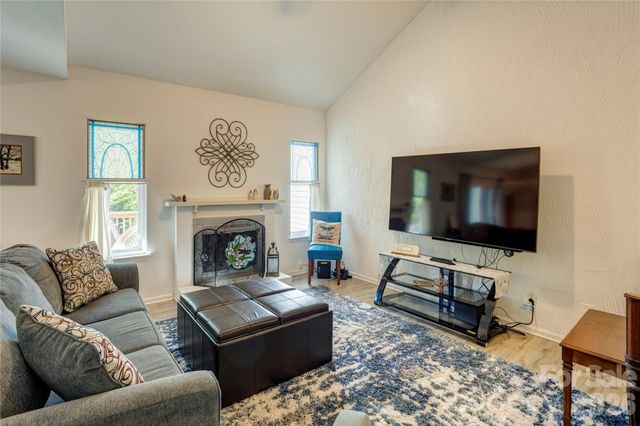 6608 Point Comfort Lane, Charlotte, NC 28226