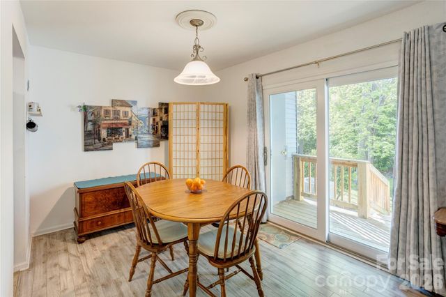 6608 Point Comfort Lane, Charlotte, NC 28226