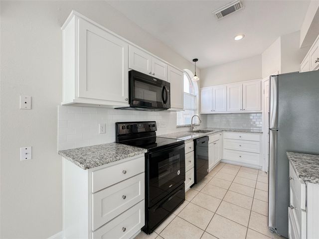 5515 Strack Road 135, Houston, TX 77069