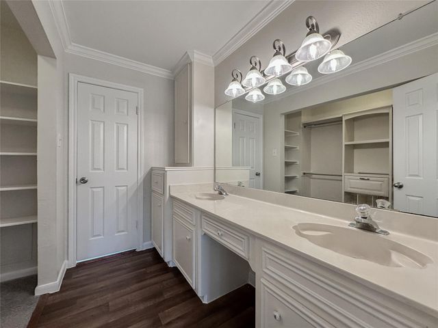 5515 Strack Road 135, Houston, TX 77069