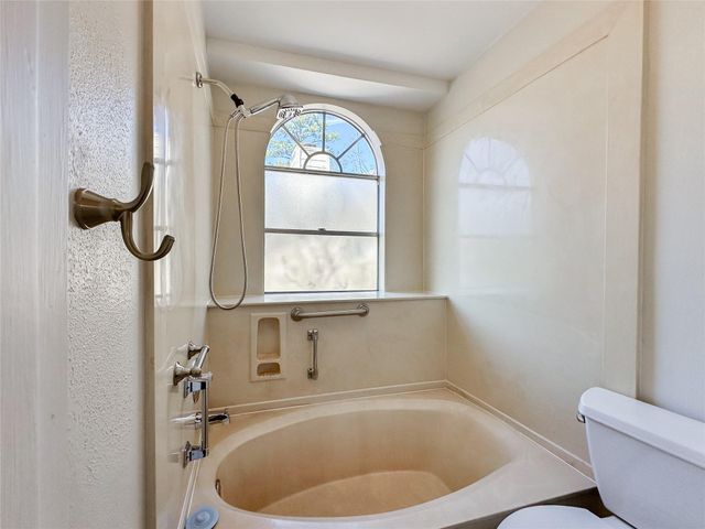 5515 Strack Road 135, Houston, TX 77069