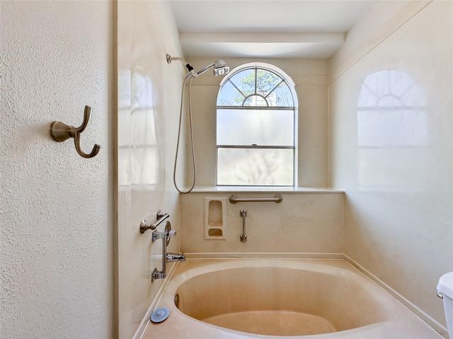 5515 Strack Road 135, Houston, TX 77069