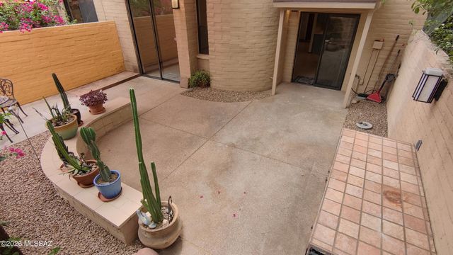 2928 E Sierra Vista Road, Tucson, AZ 85716