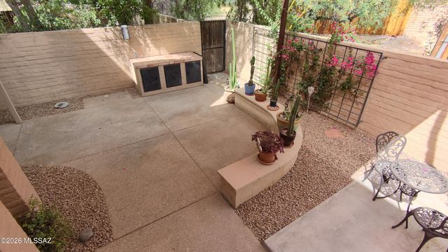 2928 E Sierra Vista Road, Tucson, AZ 85716