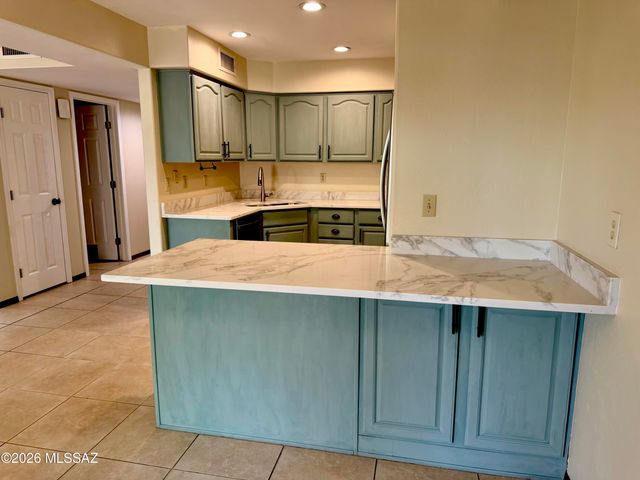 2928 E Sierra Vista Road, Tucson, AZ 85716