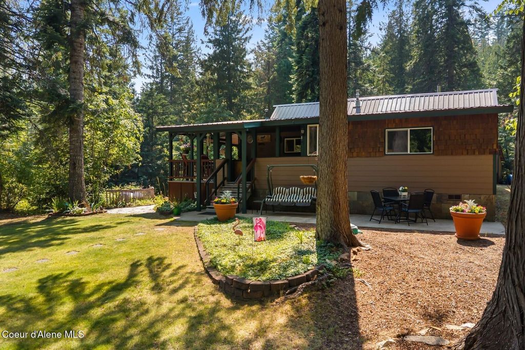 648 Elk Grove Road, Sandpoint, ID 83864 photo 2