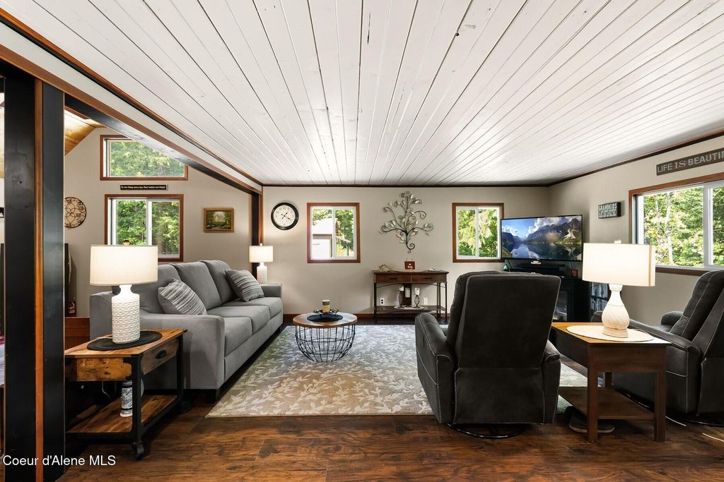 648 Elk Grove Road, Sandpoint, ID 83864 photo 4