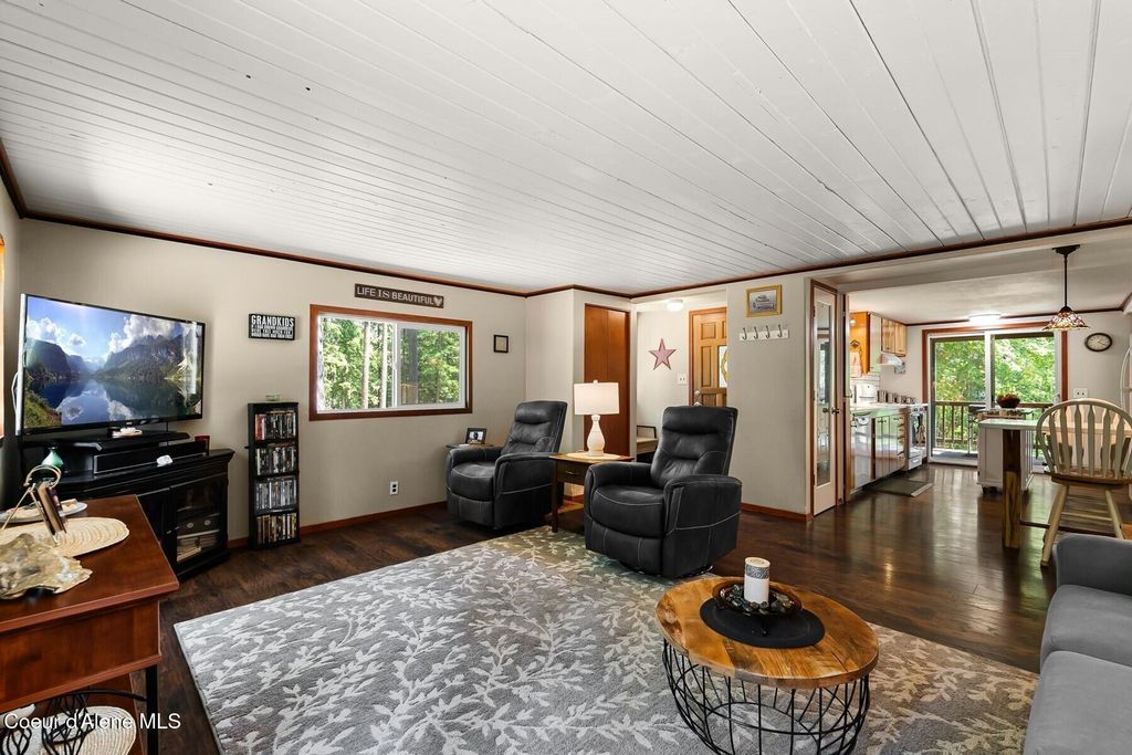 648 Elk Grove Road, Sandpoint, ID 83864 photo 5