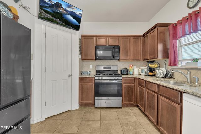 14456 Jacinto Ramos Avenue, El Paso, TX 79938