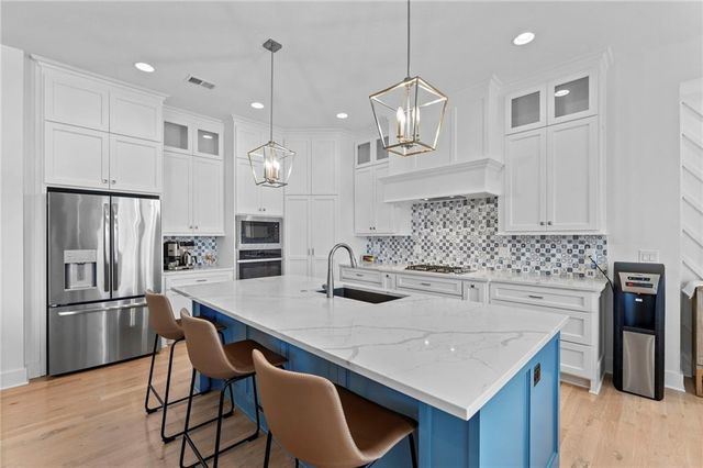 12901 W 170th Street, Overland Park, KS 66221