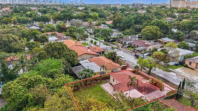 3951 SW 2nd Ter, Miami, FL 33134