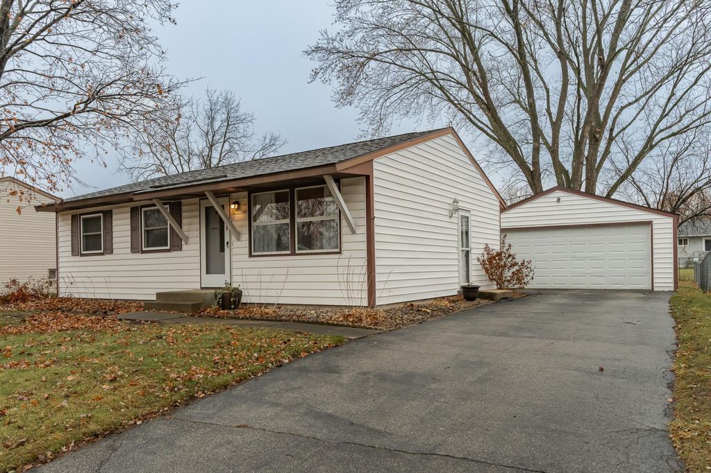 978 17th Street SE, Rochester, MN 55904