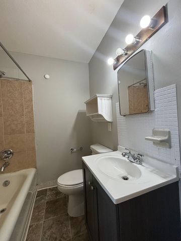 1092 Edgerton Street, Saint Paul, MN 55130