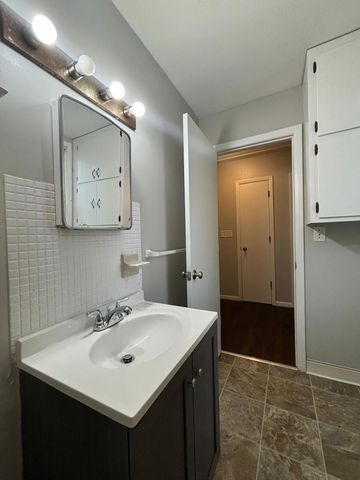 1092 Edgerton Street, Saint Paul, MN 55130