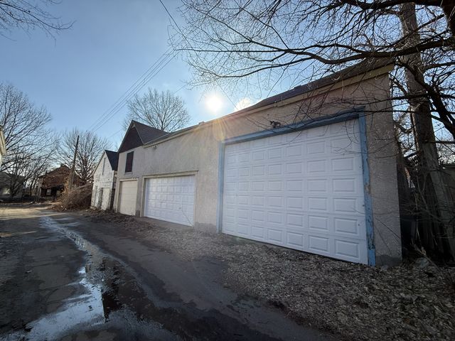 1092 Edgerton Street, Saint Paul, MN 55130