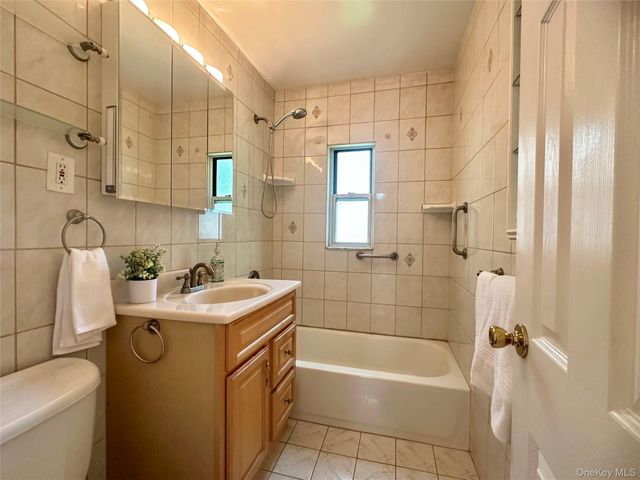 129 Fenimore Rd 129B, Mamaroneck, NY 10543