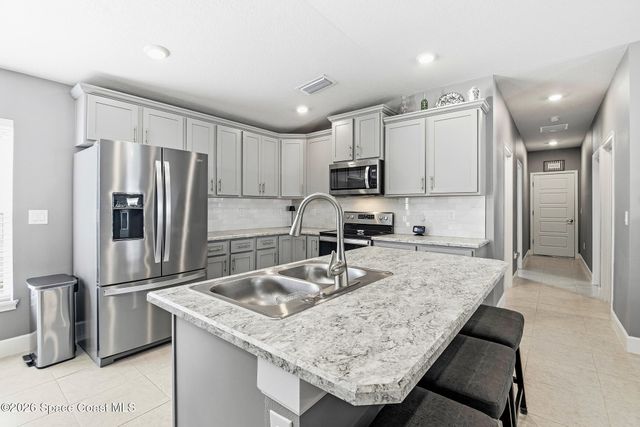 1061 Canfield Circle SE, Palm Bay, FL 32909
