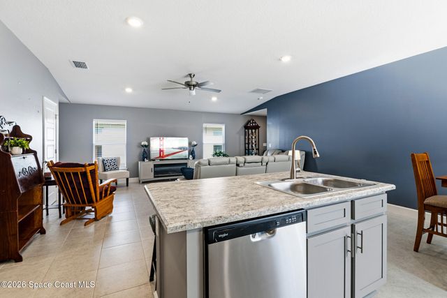 1061 Canfield Circle SE, Palm Bay, FL 32909