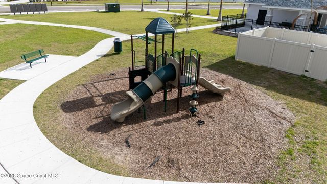 1061 Canfield Circle SE, Palm Bay, FL 32909