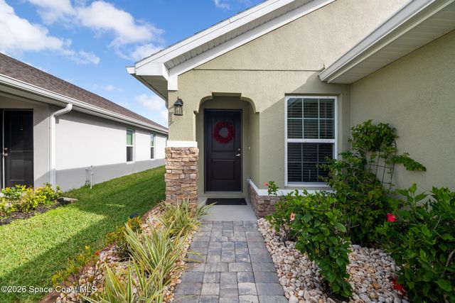 1061 Canfield Circle SE, Palm Bay, FL 32909