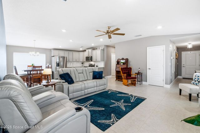 1061 Canfield Circle SE, Palm Bay, FL 32909