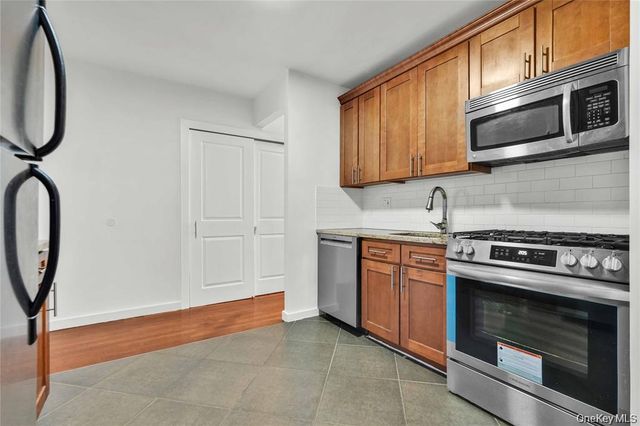 150-29 72nd Road 4H, Flushing, NY 11367